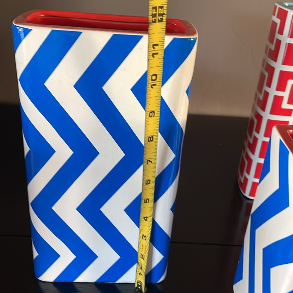 Decorative Contemporary Design Containers - Picture 2 of 7